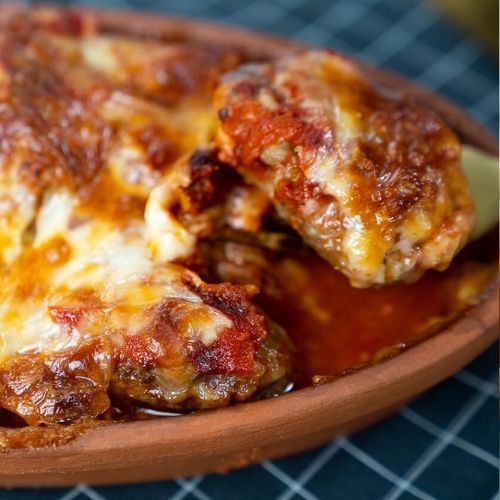 Kiremitte Kaşarlı Köfte